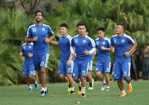 Quang Hải, Hùng Dũng và các ngôi sao của CLB Hà Nội sẵn sàng đánh bại Altyn Asyr
