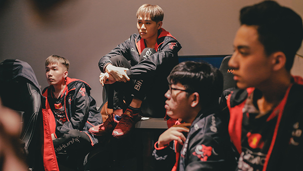 Dashing Buffalo và hành trình tiến vào Playoffs VCS mùa Hè 2019
