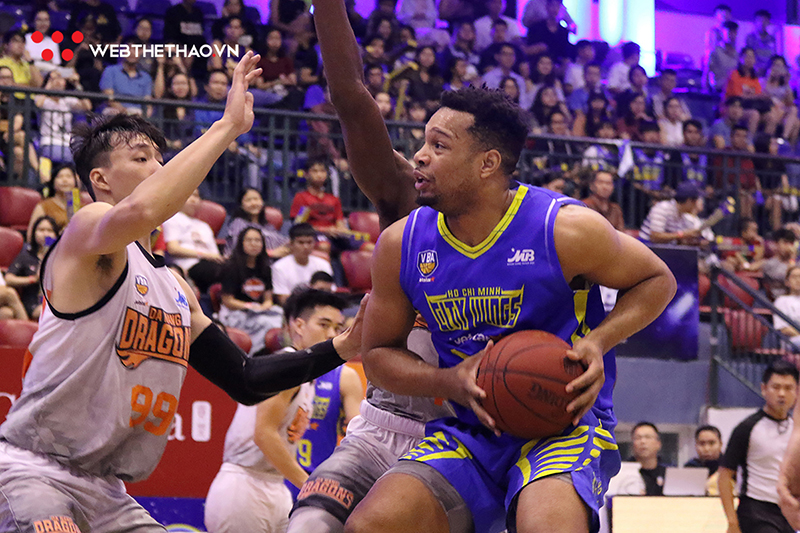 Hành trình trở lại Playoffs đầy ngoạn mục của Hochiminh City Wings