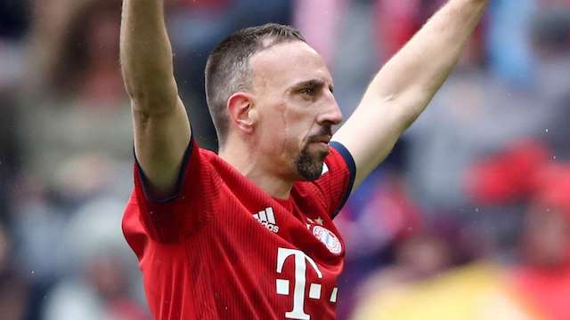 Franck Ribery gia nhập Fiorentina sau khi rời Bayern