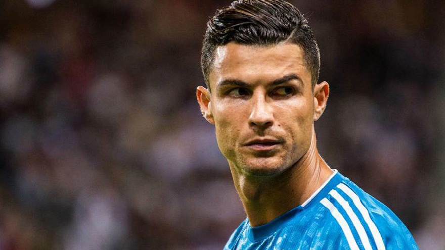 Ronaldo ám chỉ MU bị hớ vì chi 100 triệu euro mua Maguire