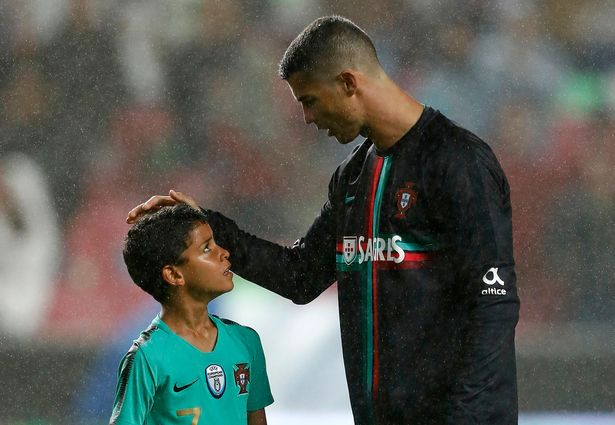 Con trai Ronaldo có cố vấn đặc biệt để trở thành siêu sao như cha mình