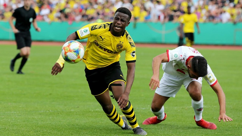 Soi kèo bóng đá Cologne vs Dortmund 1h30, 24/8 (Bundesliga)