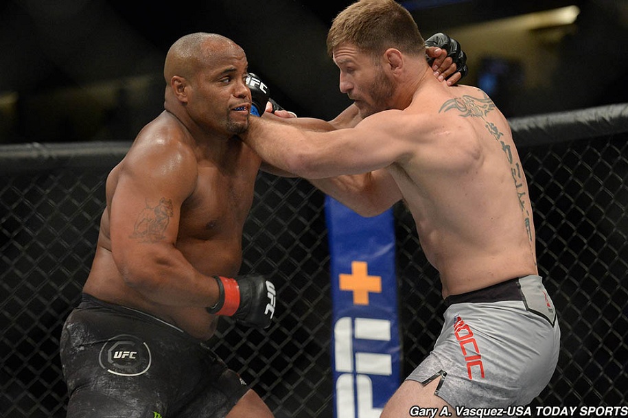 Không muốn Daniel Cormier giải nghệ, Dana White nhắm kèo Cormier vs Miocic 3 Không muốn Daniel Cormier giải nghệ, Dana White nhắm kèo Cormier vs Miocic 3
