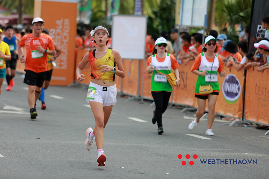 Chùm ảnh "siêu độc" Manulife Danang International Marathon 2019