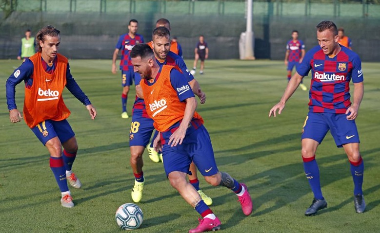Messi và Suarez khiến Barca đau đầu chọn hàng công cho trận gặp Betis