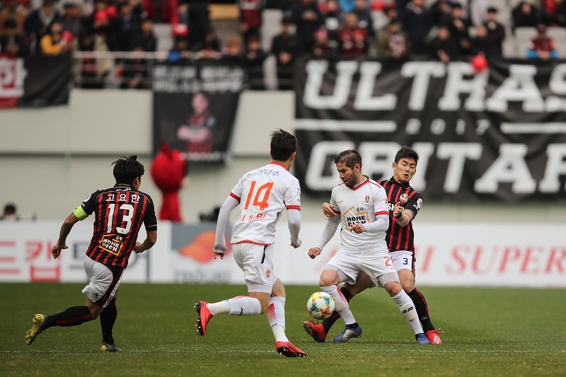 Soi kèo bóng đá Jeju vs FC Seoul 17h00, 25/8 (VĐQG Hàn Quốc)