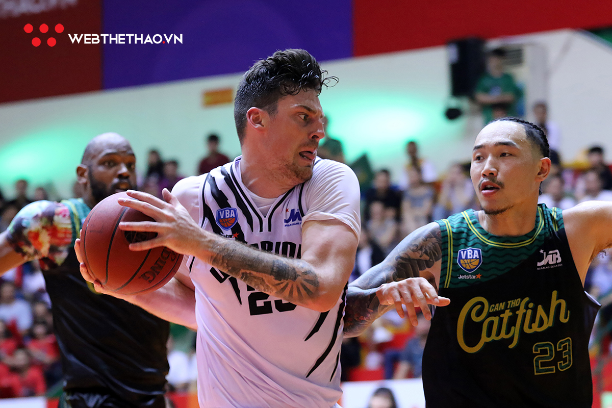 Thang Long Warriors gây sốc trước Catfish, bỏ túi chiến thắng VBA Playoffs 2019 đầu tiên