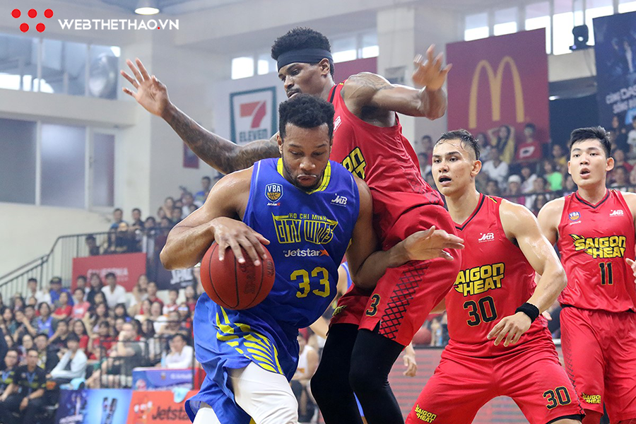 Kết quả bóng rổ VBA 2019: Vượt qua Wings, Heat có trận thắng Playoffs đầu tiên