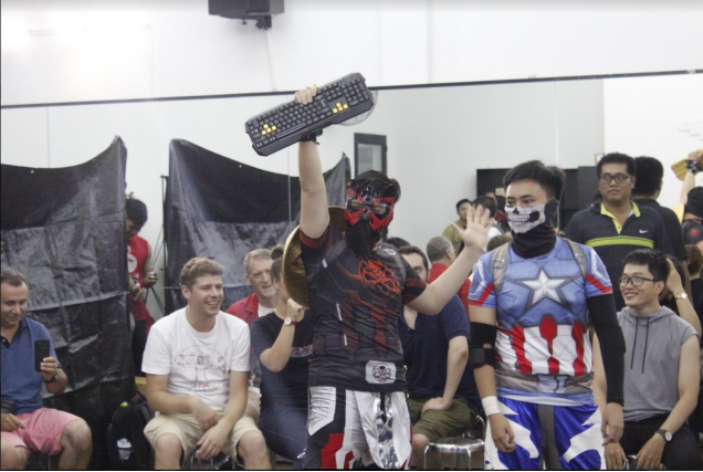 Khán giả "ngoại" nói về đô vật Việt: "Họ có thể so với WWE!"