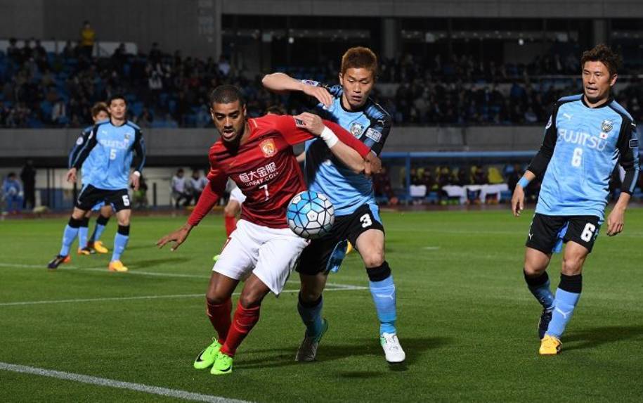 Link xem bóng đá trực tuyến Muangthong vs Suphanburi (17h00, 25/8)