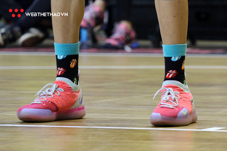 Soi dàn giày đỉnh của các hảo thủ tại VBA Playoffs 2019