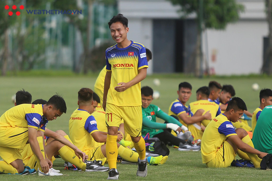Việt Hưng tươi cười, Hà Đức Chinh lặng lẽ hội quân cùng U22 Việt Nam