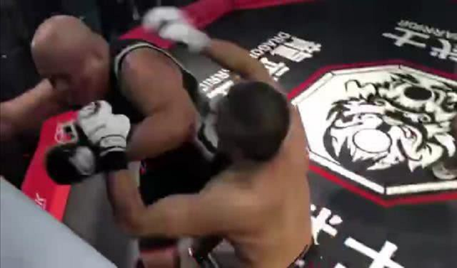 Lão tướng Boxing 52 tuổi hạ võ sư Thái cực: Lý do diễn ra trận đấu?