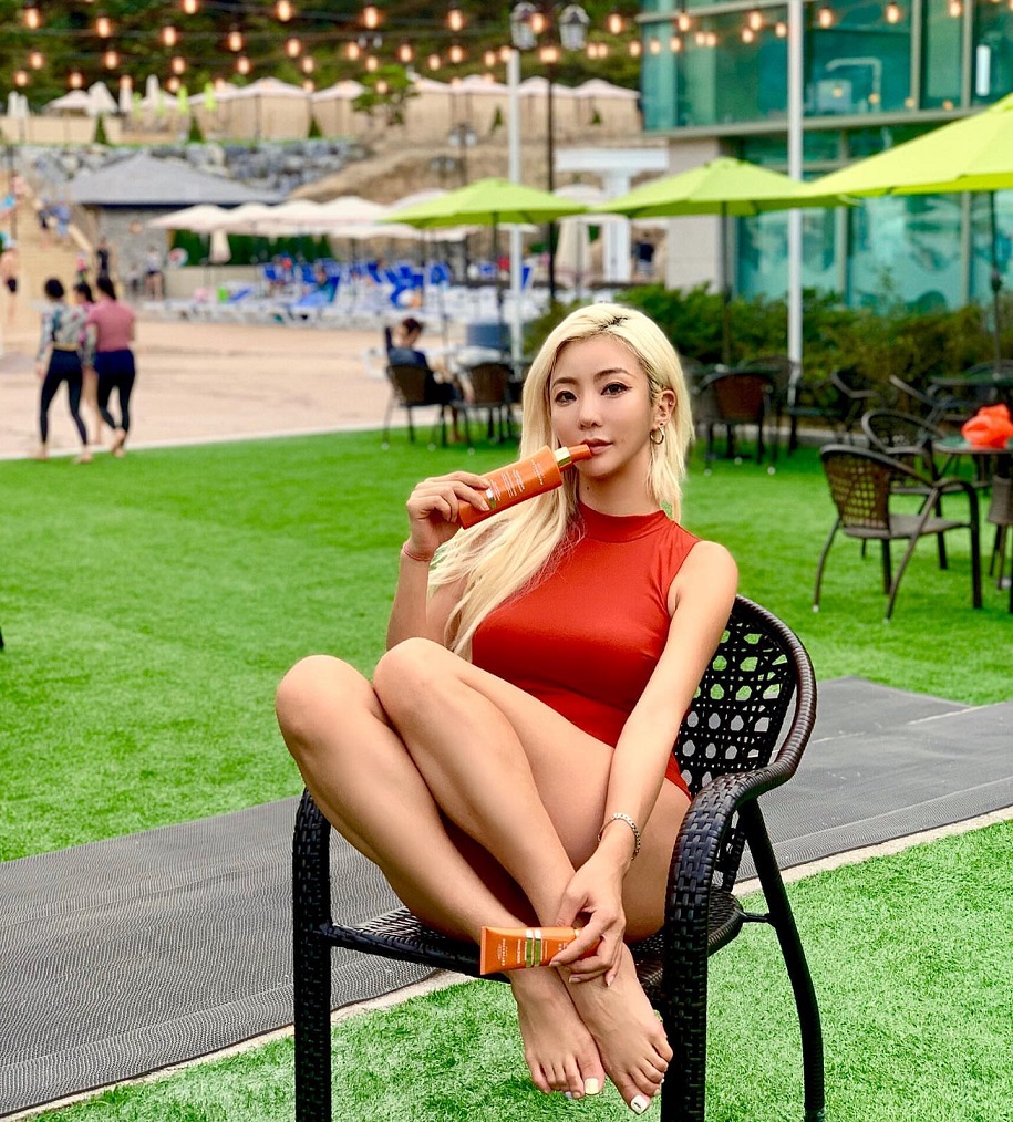 Ring Girl ONE Championship bật mí cuộc sống hậu trường: Siêu mệt siêu vui!