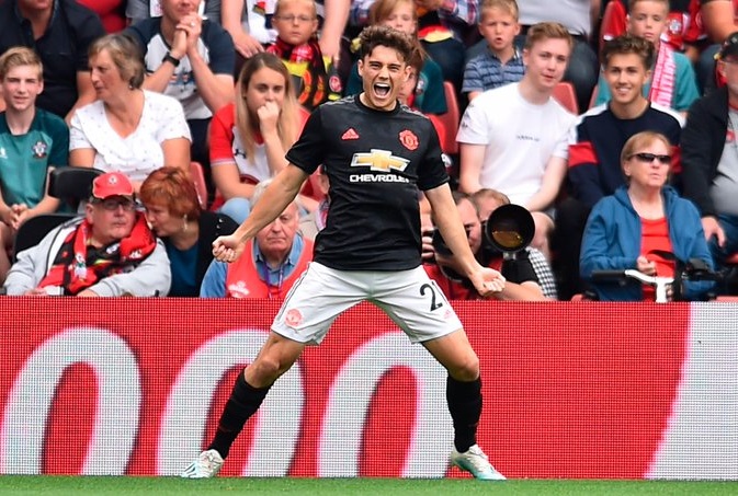CĐV MU ngất ngây khi Daniel James sánh ngang Sanchez chỉ sau 4 trận
