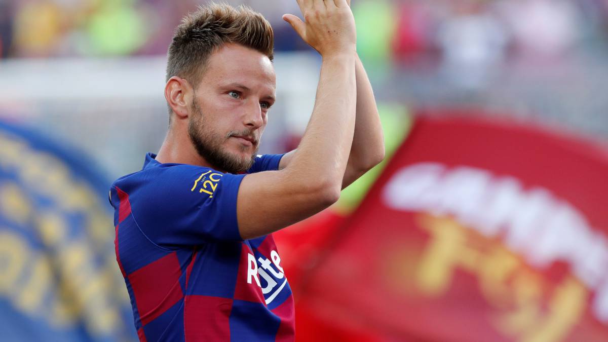 Chuyển nhượng Barca 31/8: Rakitic chuẩn bị gia nhập PSG?