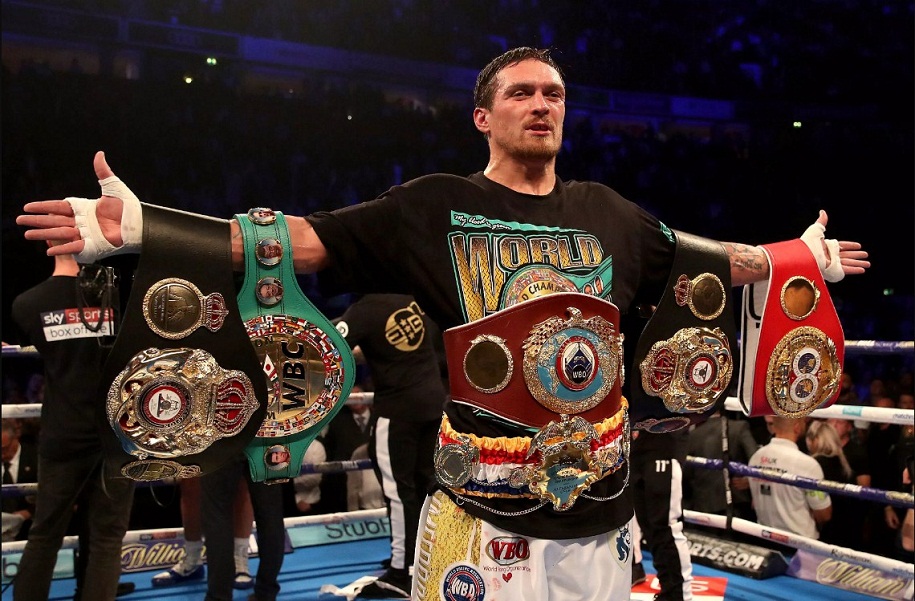 Oleksandr Usyk đối đầu huyền thoại Kickboxing Tyrone Spong trong màn ra mắt hạng nặng