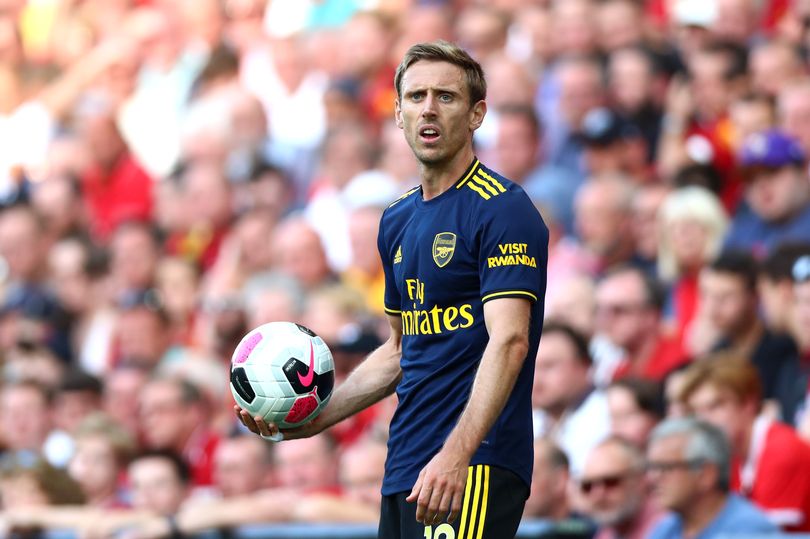 Monreal rời Arsenal gây ra vấn đề lớn ở vị trí hậu vệ trái