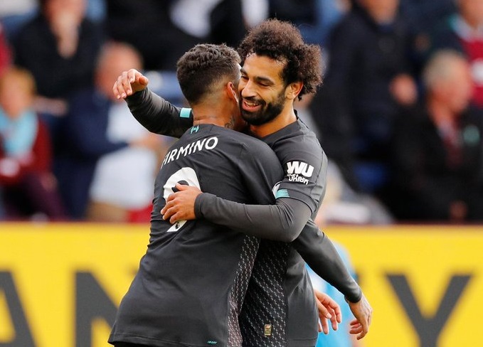 Firmino đi vào lịch sử trong ngày Liverpool thắng đậm Burnley