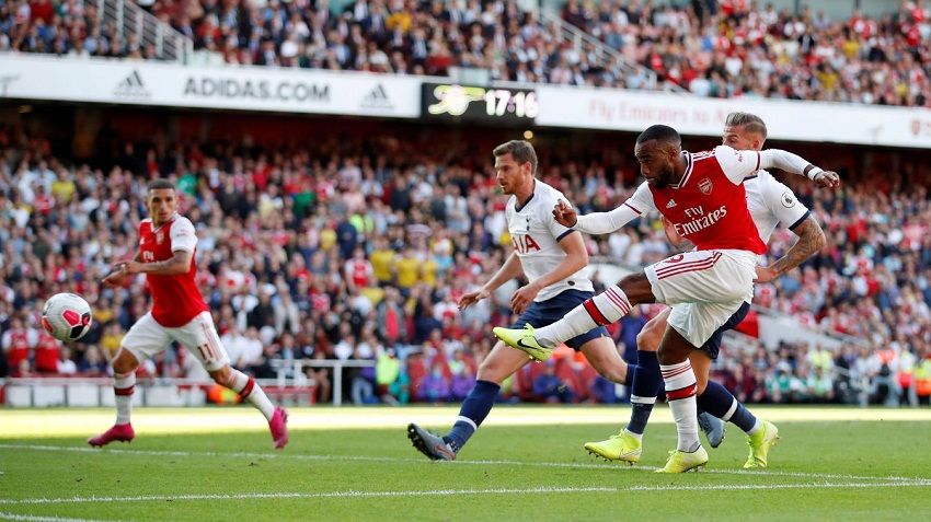 HLV Mourinho hiến kế cho HLV Unai Emery sử dụng tam tấu của Arsenal