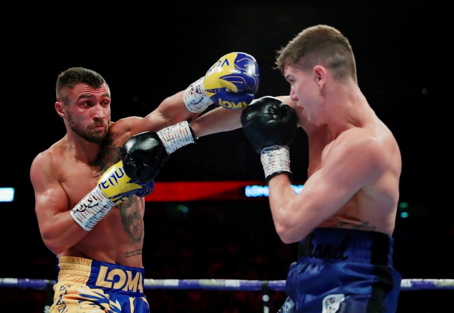 Vasyl Lomachenko thắng áp đảo Luke Campbell trong trận đấu 12 hiệp
