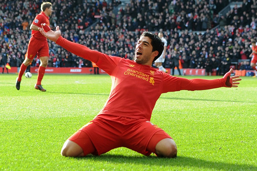 Firmino và 9 cầu thủ Liverpool cần bao nhiêu trận để ghi 50 bàn?