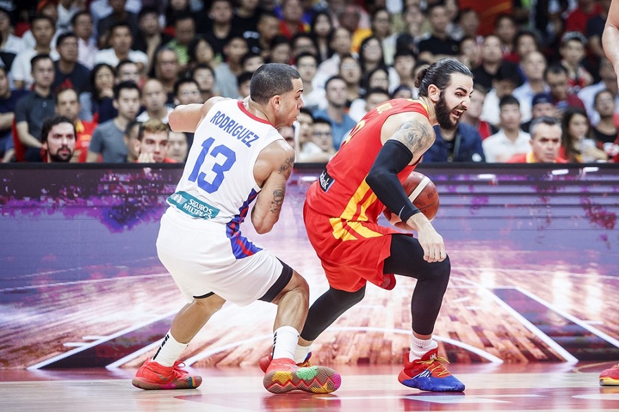 Marc Gasol lên tiếng đúng lúc, Tây Ban Nha vượt lên dẫn đầu bảng C