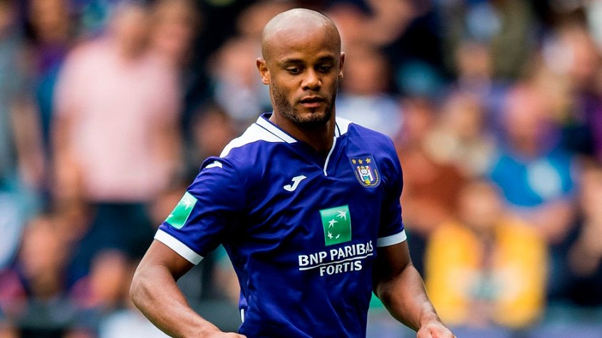 Bài toán trung vệ của Man City và cách giải đặc biệt của Pep Guardiola