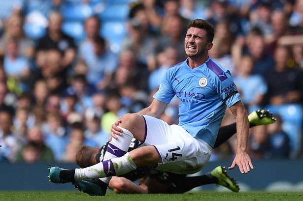 Bài toán trung vệ của Man City và cách giải đặc biệt của Pep Guardiola