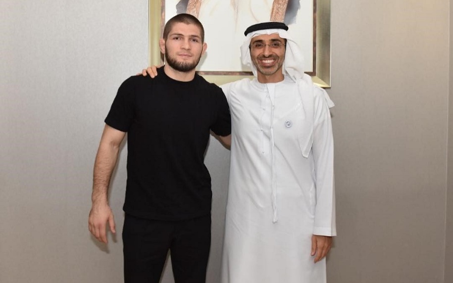 Khabib Nurmagomedov tới UAE sớm, hâm nóng đại chiến UFC 242