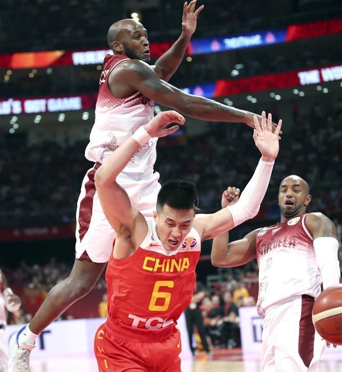 Dứt điểm quá tệ, Trung Quốc không thể vượt qua vòng bảng FIBA World Cup