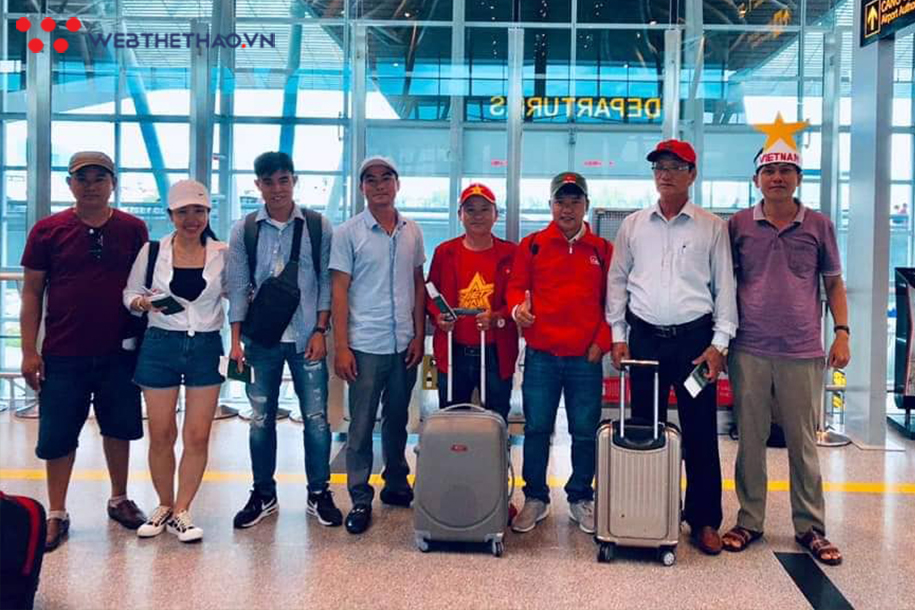 CĐV Việt Nam đổ bộ xuống Thái Lan tiếp lửa cho ĐT Việt Nam