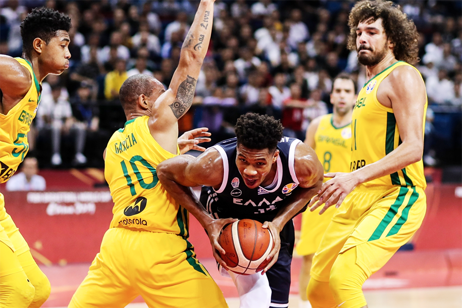 Hậu chiến thắng Hy Lạp, HLV Brazil gáy cực mạnh về Giannis Antetokounmpo