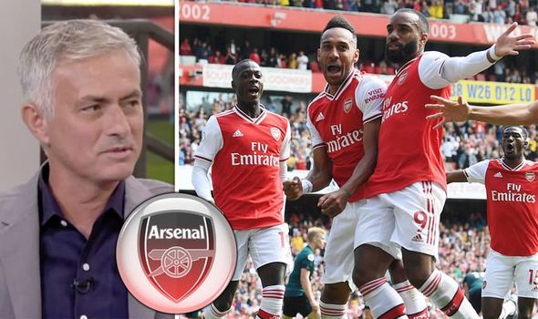 HLV Mourinho hiến kế cho HLV Unai Emery sử dụng tam tấu của Arsenal