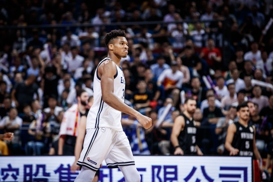 Giannis Antetokounmpo bật chế độ MVP, đưa Hy Lạp vào vòng 2 FIBA World Cup