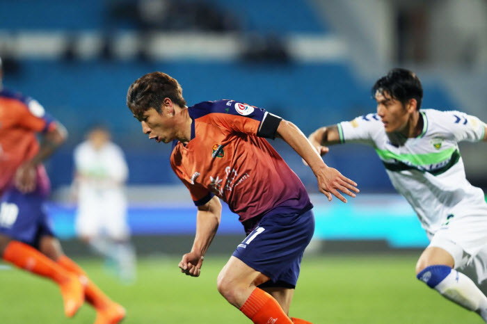 Nhận định Gyeongju KHNP vs Busan Kyotong 13h00, 07/09 (vòng 22 hạng 3 Hàn Quốc)
