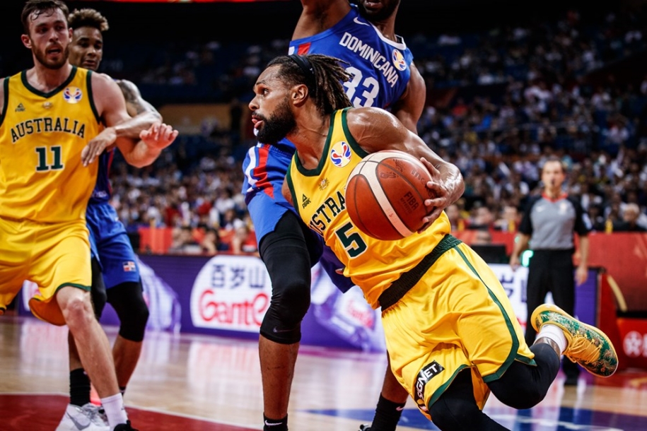 Patty Mills cán cột mốc ấn tượng, Úc hạ gục Dominica