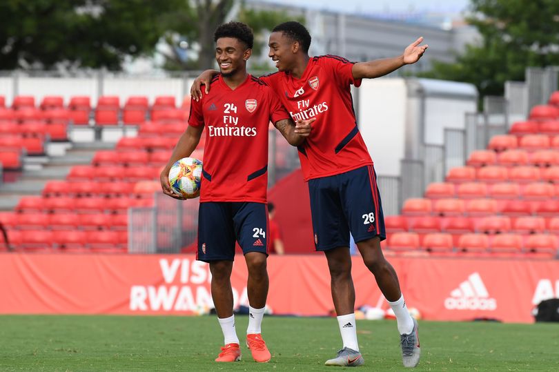 Vì sao Willock và Nelson bị loại khỏi đội hình Arsenal dự Europa League?