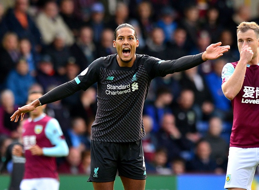 Van Dijk được Liverpool tăng gần gấp đôi lương khi gia hạn 6 năm Van Dijk được Liverpool tăng gần gấp đôi lương khi gia hạn 6 năm