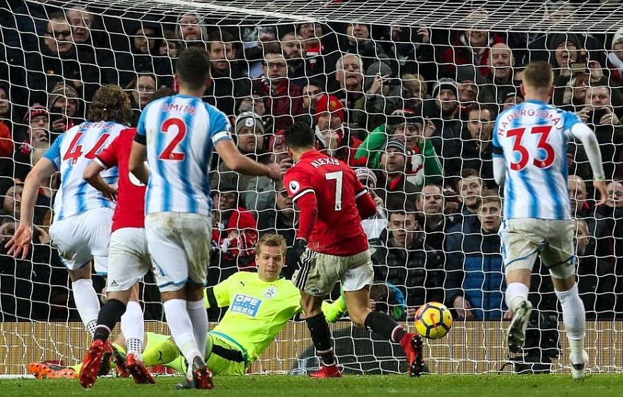 Sao MU vui mừng khi Alexis Sanchez bị đẩy sang Inter Milan