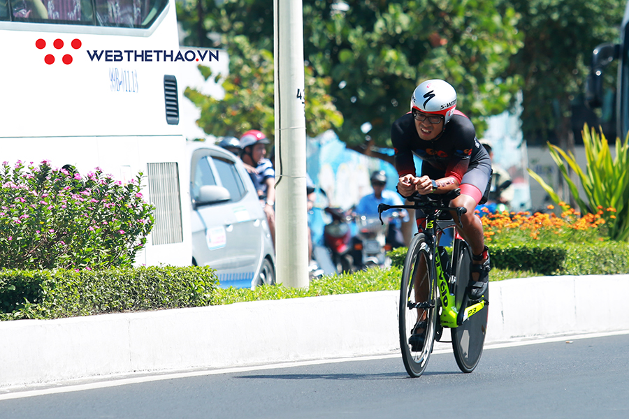 Lê Hoàng Vũ xếp nhất nhóm VĐV Việt tại IRONMAN 70.3 Vô địch thế giới 2019