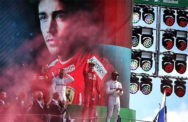 Charles Leclerc lại thắng Lewis Hamilton ở giải F1 Grand Prix Ý