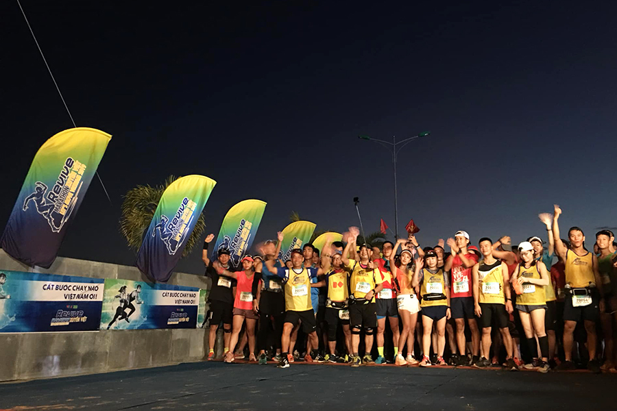 Chạy bộ mỗi ngày: Revive Marathon Xuyên Việt 2019 hoàn thành chặng Quảng Bình Chạy bộ mỗi ngày: Revive Marathon Xuyên Việt 2019 hoàn thành chặng Quảng Bình