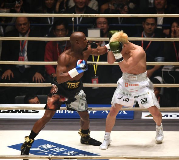 Floyd Mayweather sẽ thượng đài tại Trung Quốc mà không cần Yi Long?