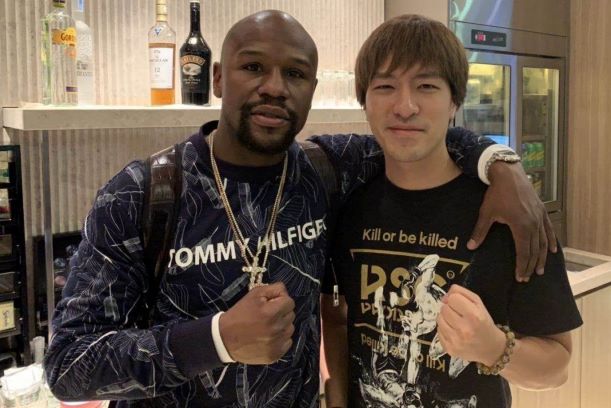 Floyd Mayweather sẽ thượng đài tại Trung Quốc mà không cần Yi Long?