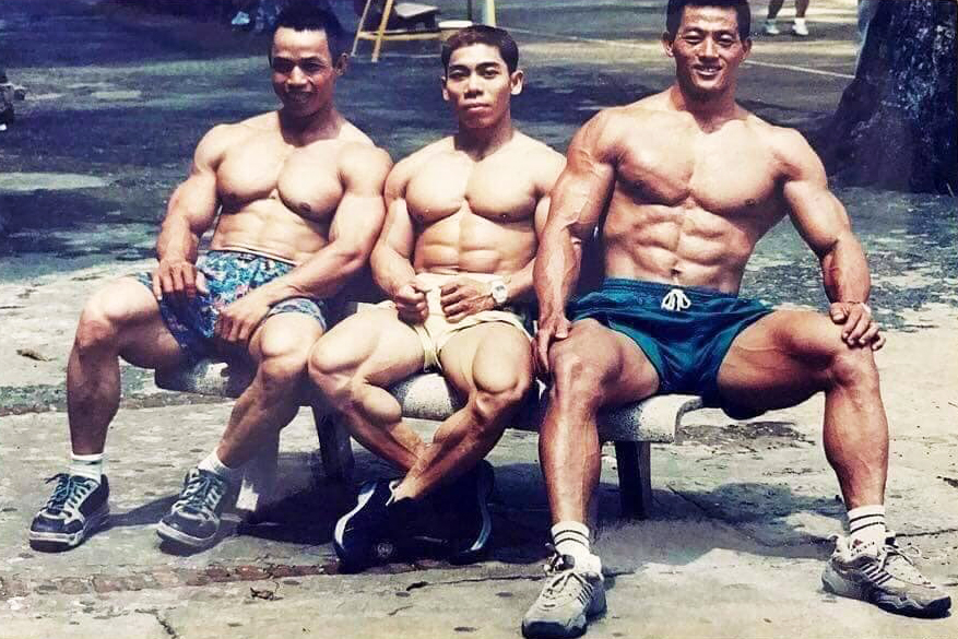 6 bài tập squat cho đôi chân rắn chắc như đồng