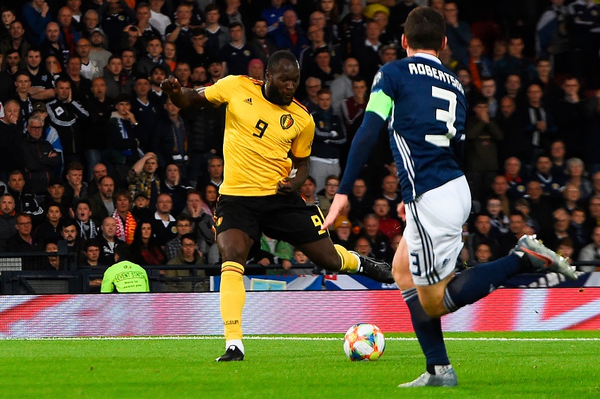 Lukaku ghi bàn cho Bỉ bằng pha phản công kinh điển Lukaku ghi bàn cho Bỉ bằng pha phản công kinh điển