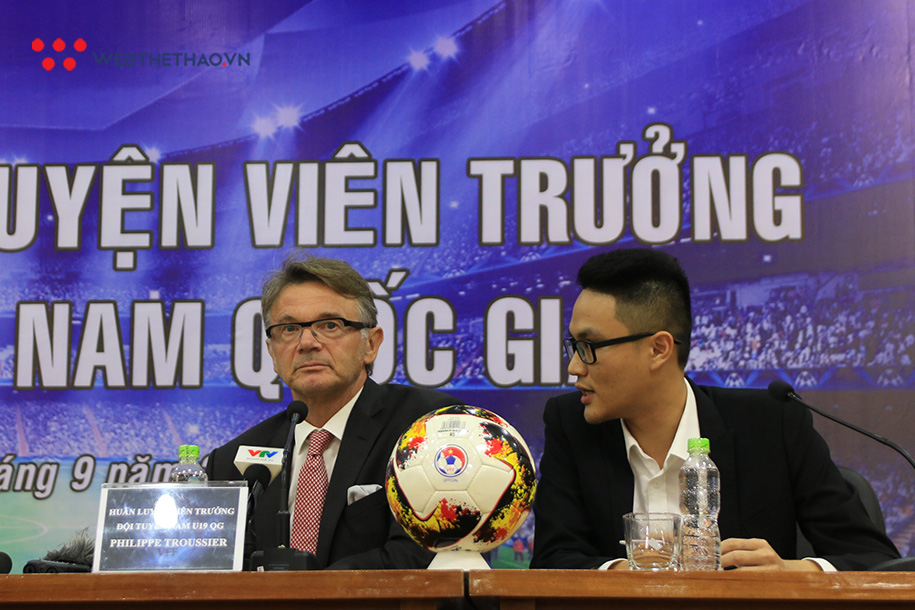 Điểm đặc biệt trong hợp đồng của HLV Philippe Troussier với VFF