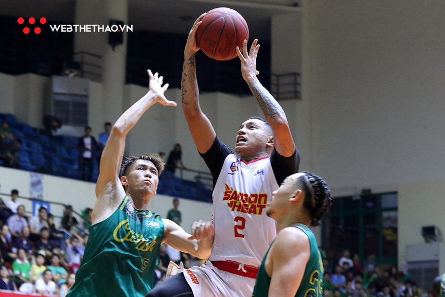 Richard Nguyễn rực sáng trong ngày Saigon Heat xuất sắc quân bình VBA Finals 2019